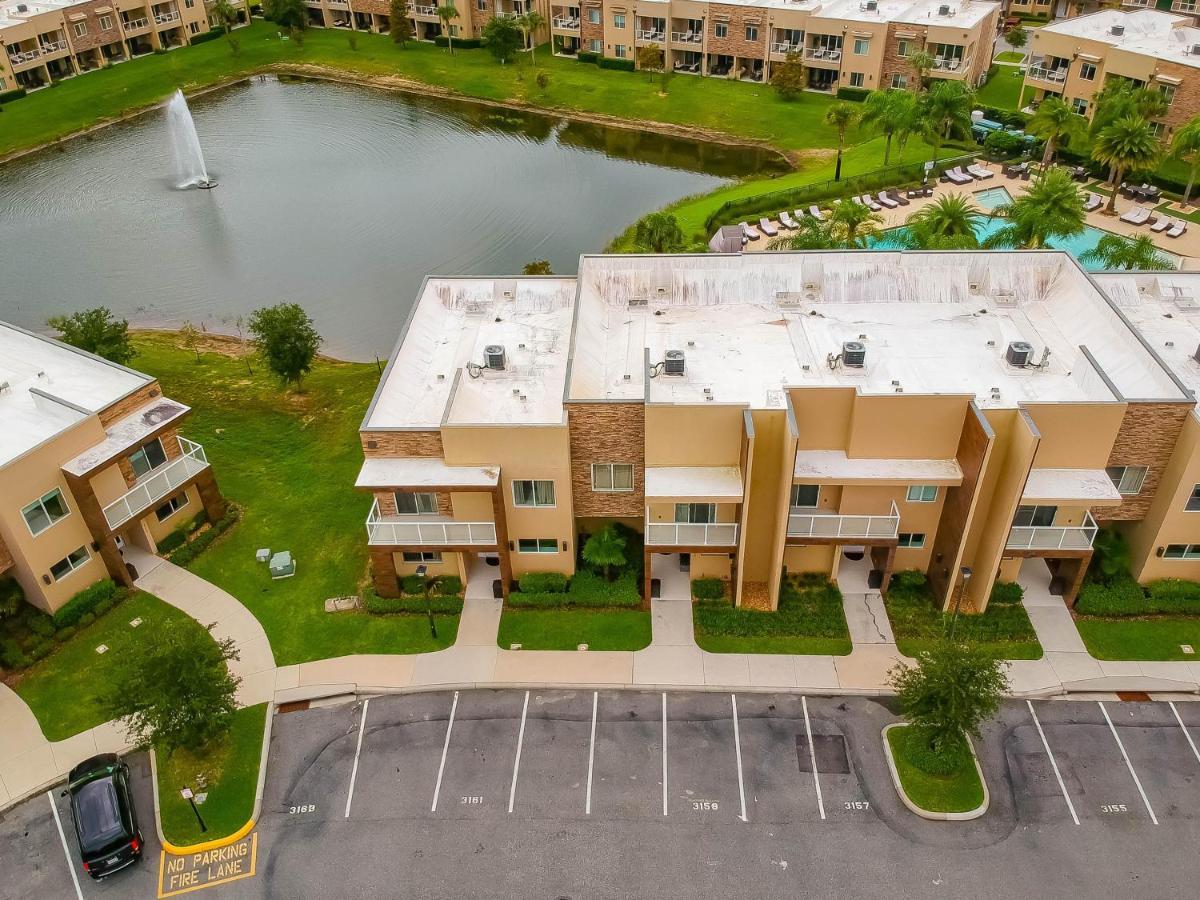Beautiful Townhome Overlooking The Lake And The Pool Orlando Extérieur photo