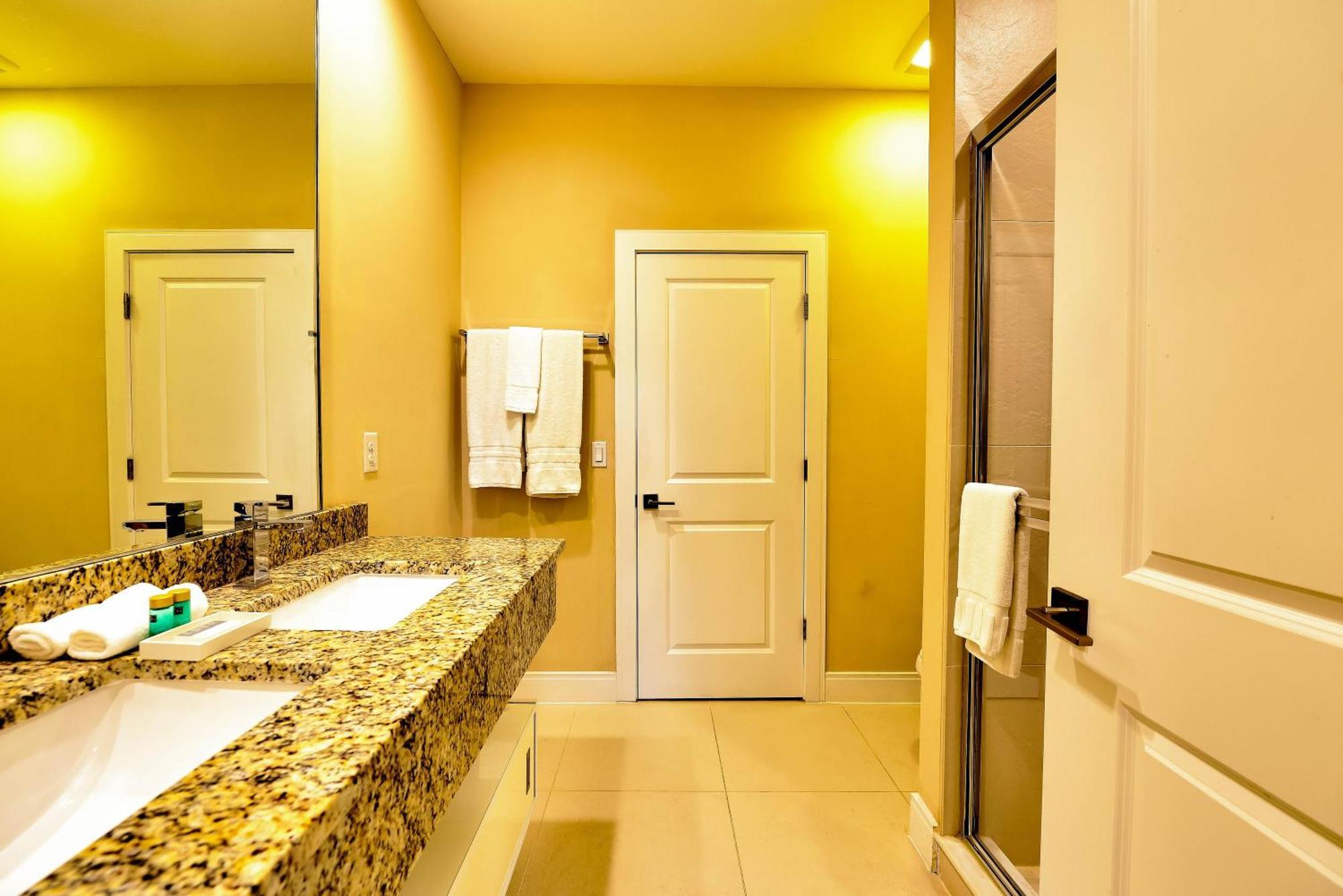 Beautiful Townhome Overlooking The Lake And The Pool Orlando Extérieur photo
